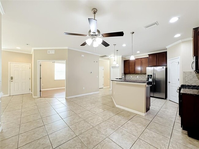 Building Photo - 7434 Surrey Pines Dr