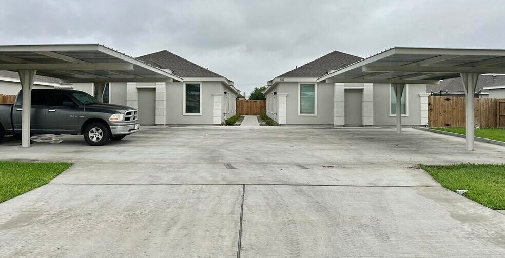 Building Photo - 805 W Sunset Valley St