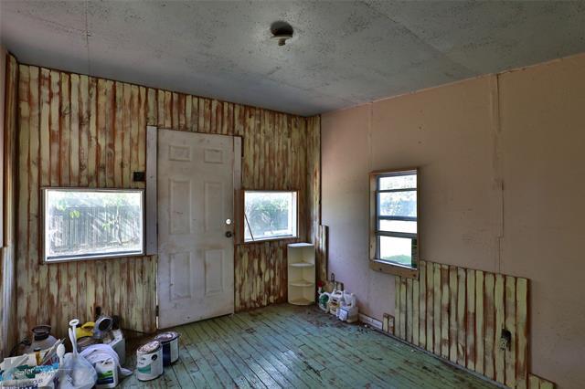 Building Photo - 2109 Collins Ave