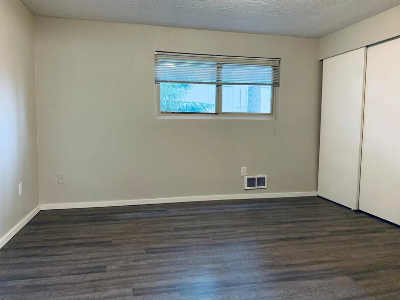 Building Photo - 12626 NE 118th St, Apt 2