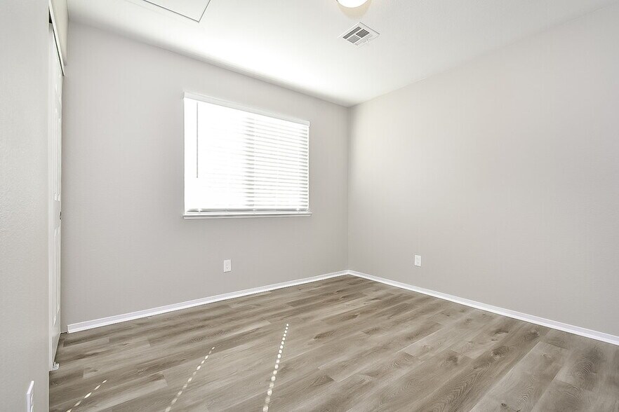 Building Photo - 7517 Maiden Run Ave