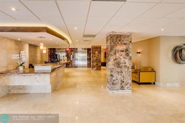 Building Photo - 3750 Galt Ocean Dr