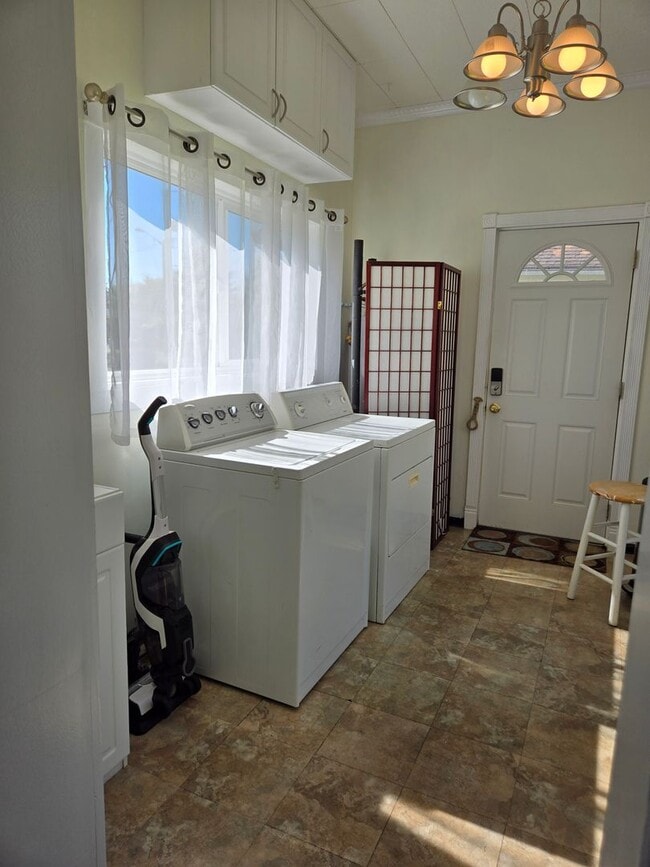 Building Photo - Montesano Historic Home for Rent