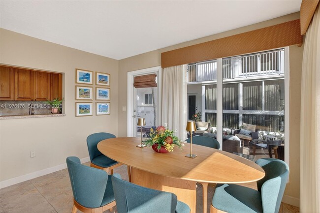 Building Photo - 180 Isle of Venice Dr