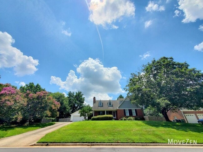 Building Photo - 5307 Pondfield Dr