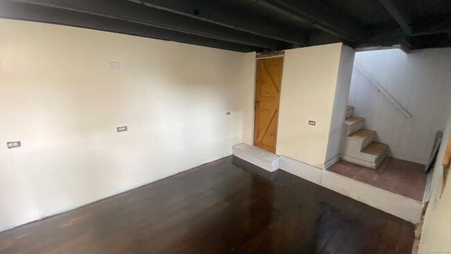 Building Photo - 66 New Litchfield St