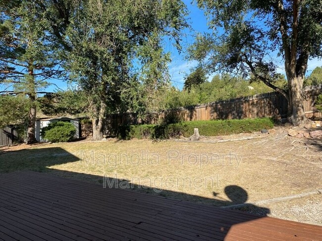 Building Photo - 1724 Robidoux Cir