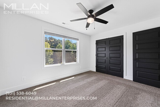 Building Photo - Luxury Modern Home with Covered Deck & Bon...