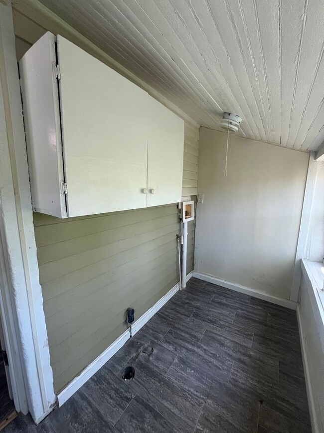 Building Photo - 3 McGowan St