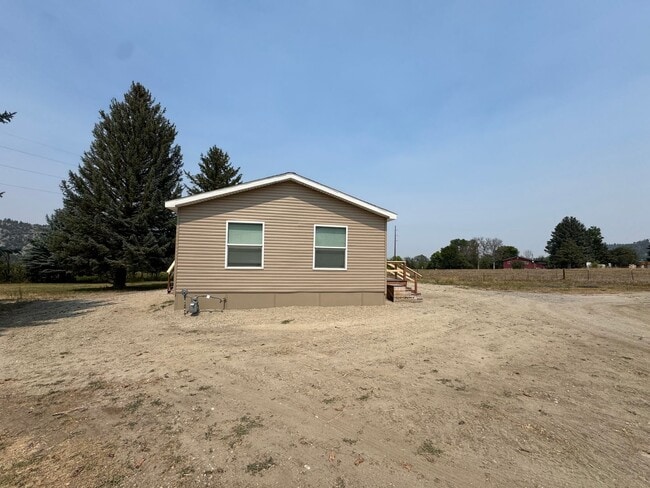 Building Photo - 1 Dolan Ln