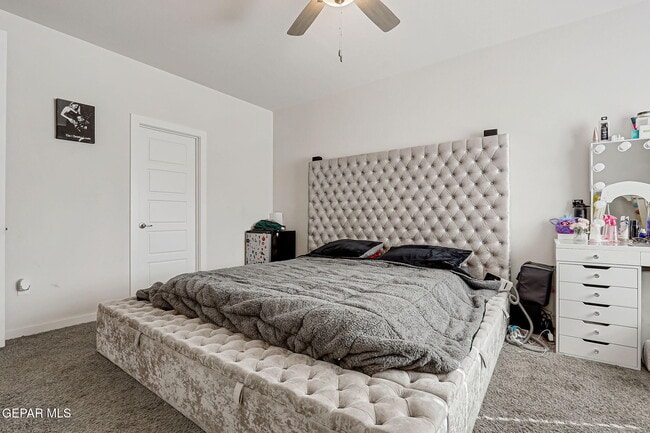 Building Photo - 12622 Zollinger Ave