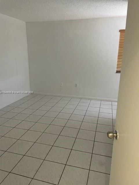 Building Photo - 9702 SW 138th Ave