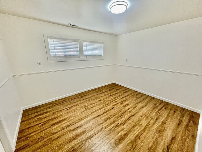 Building Photo - New on the Market!