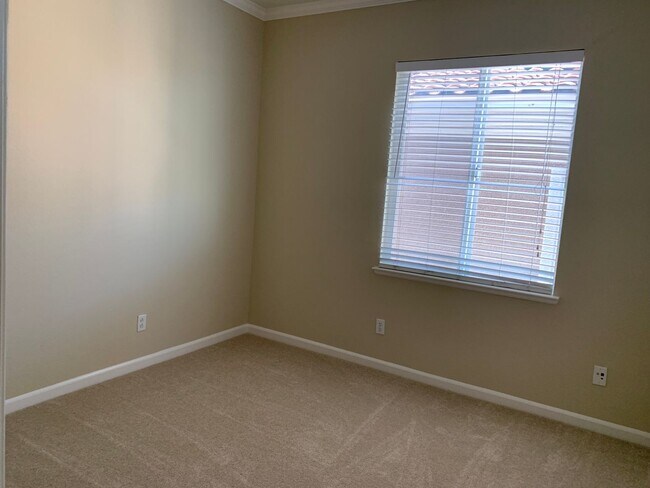 Building Photo - Stunning 4 bed/2.5 bath home in San Ramon