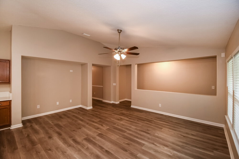 Building Photo - 392 Bostwick Cir