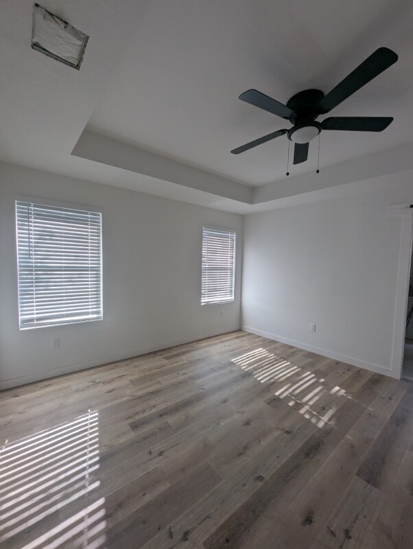 Building Photo - 913 Olive St