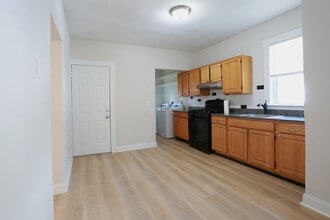 Building Photo - 41 Payson Ave