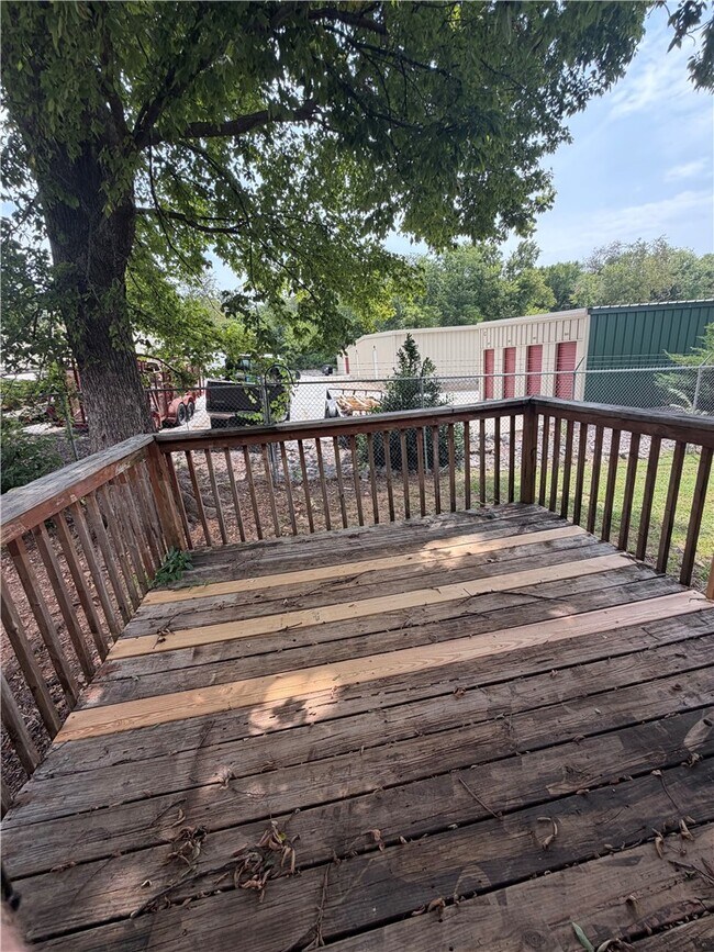 Building Photo - 231 Graystone Cir