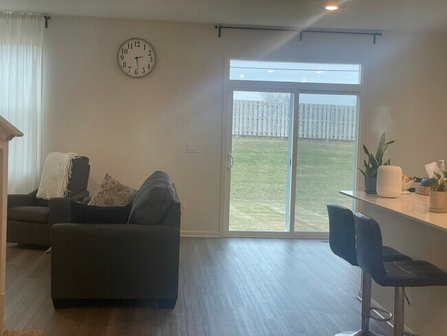 Building Photo - 1347 Tiger Lily Dr