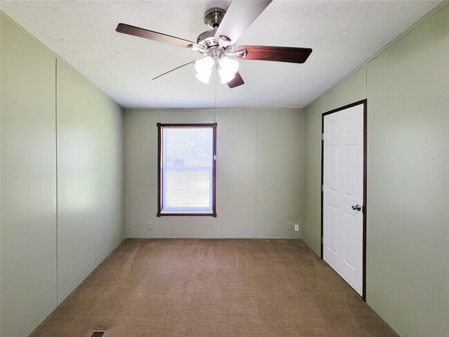 Building Photo - 26806 N Marek Ln