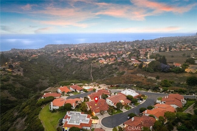 Building Photo - 25 Ocean Crest Ct