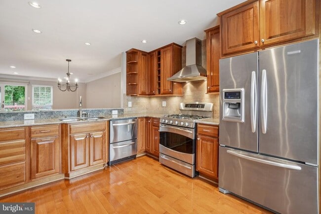 Building Photo - 1253 Quaker Hill Dr