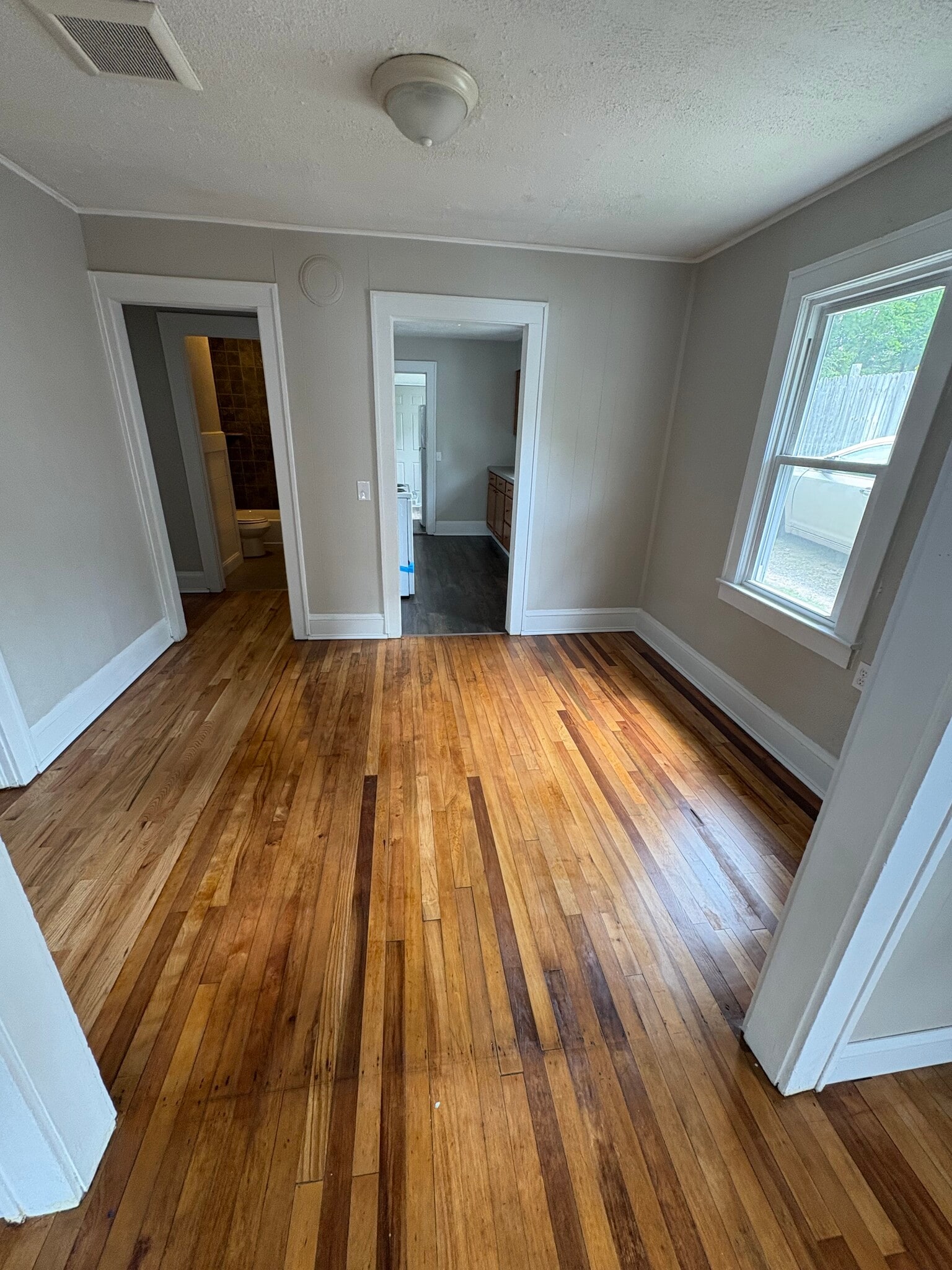 Dining room - 117 Clyde St