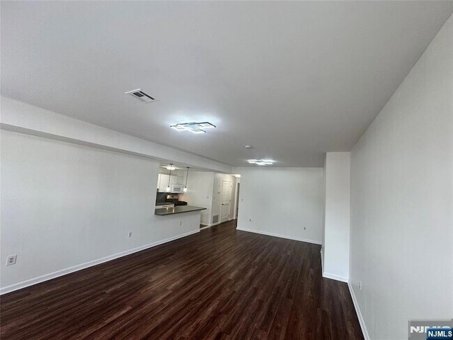 Building Photo - 225 Halladay St