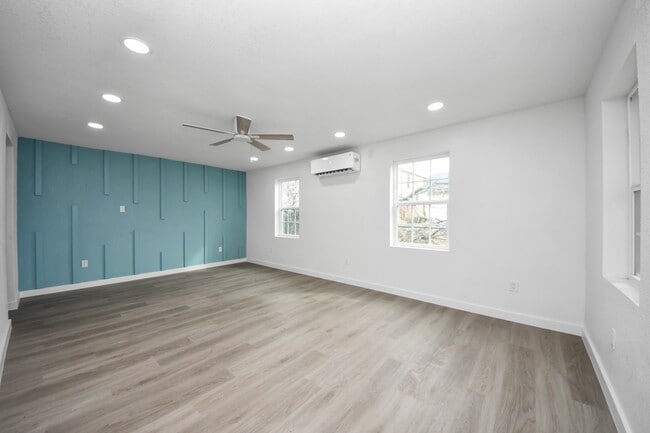 Building Photo - 1206 37th St