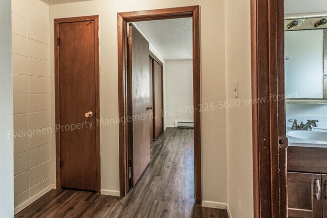 Building Photo - 1606 N Estrella Ave