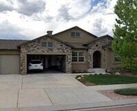 Building Photo - 12770 Mission Meadow Dr
