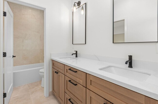 Building Photo - Long Term, Unfurnished Rental in Imperial Beach