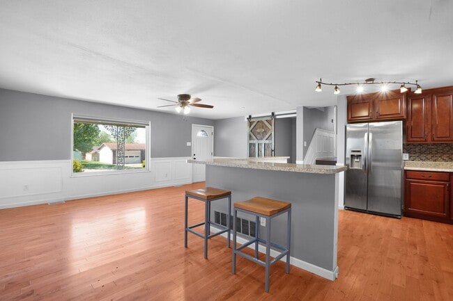 Building Photo - Spacious 4-Bedroom Home Near STL Airport i...