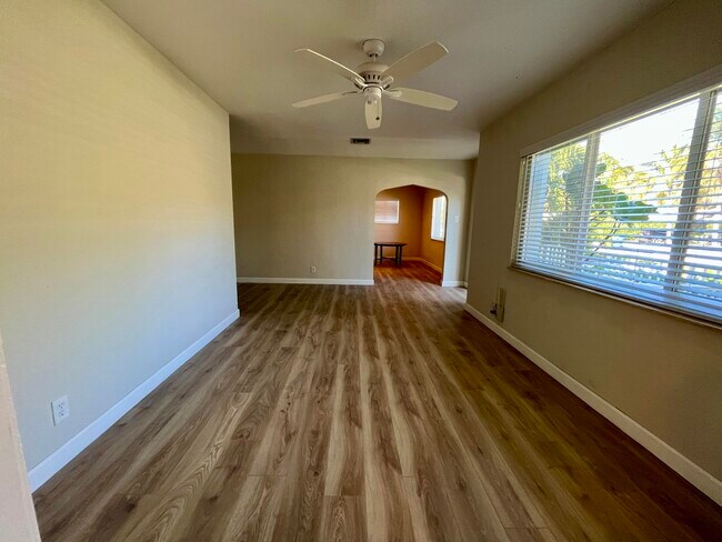 Building Photo - 146 Euclid Blvd