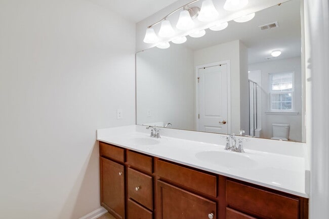 Building Photo - 8992 Ringview Dr