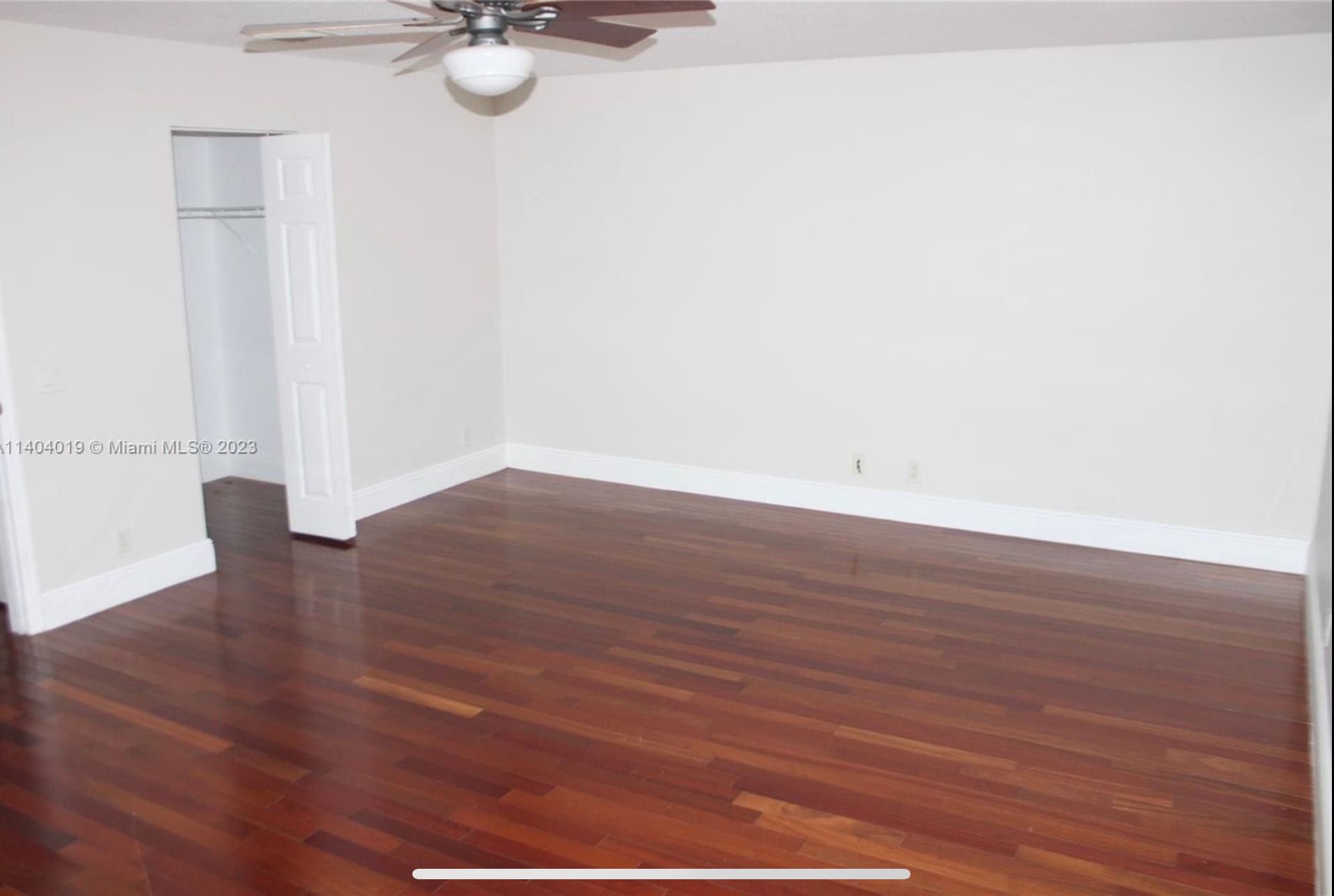 Building Photo - 1342 Crossbill Court