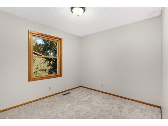 Building Photo - 15625 46th Ave N