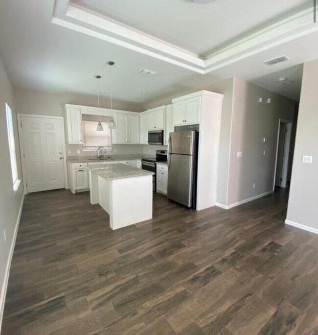 Building Photo - 1804 Jackson St