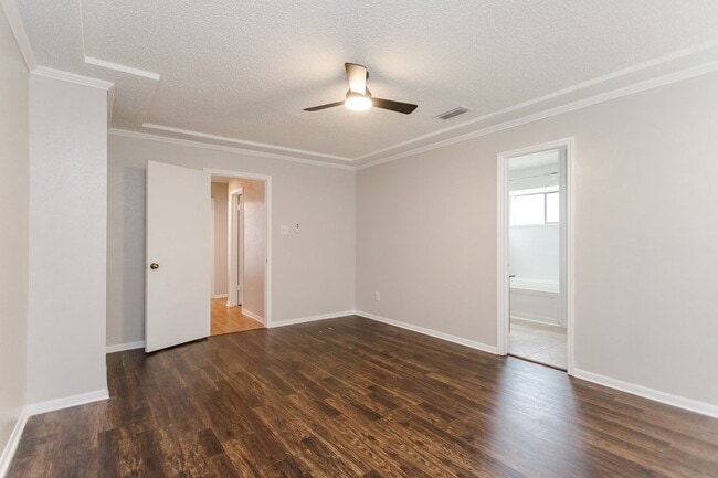 Building Photo - 4 Bedrooms | 2 Bathrooms | 2-Car Garage | Pool | Park-Front Living