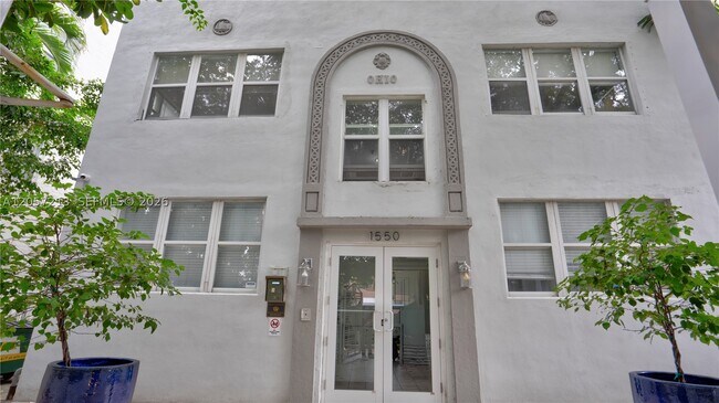 Building Photo - 1550 Drexel Ave