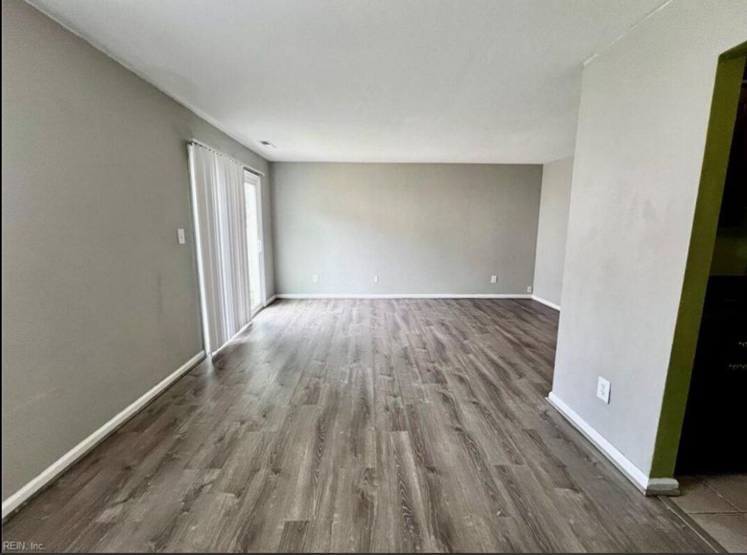 Building Photo - 3318 Diana Lee Ct