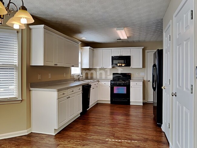 Building Photo - 175 Garrison Crossing