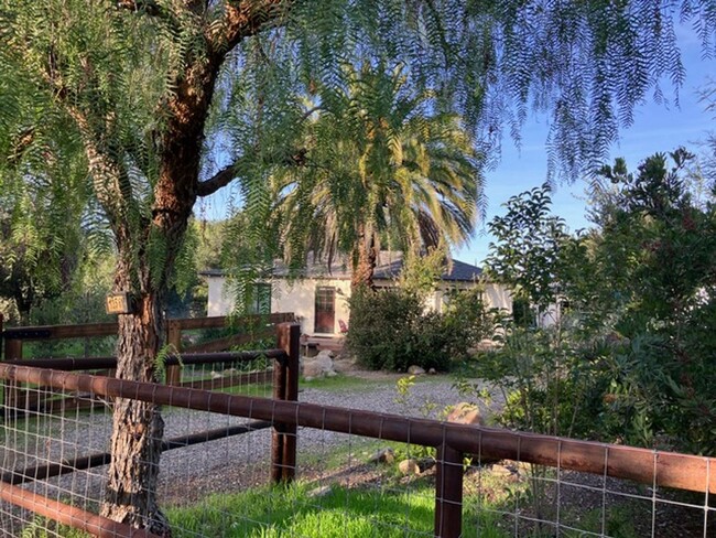 Building Photo - Lost Creek Upper Ojai