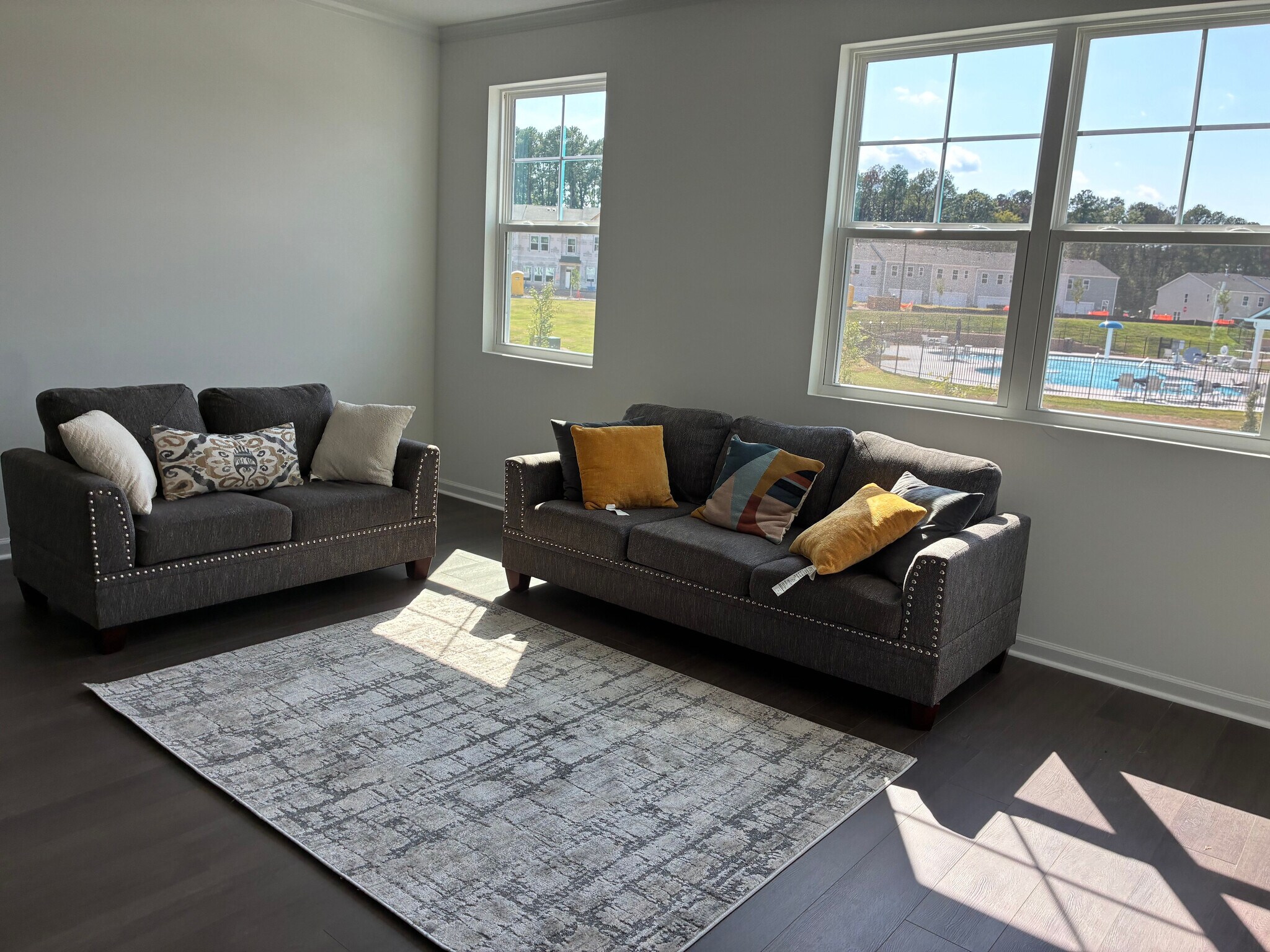 Building Photo - Room in Townhome on Gypsum Dr