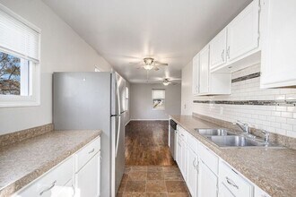 Building Photo - $1495 Charming, remodeled 3-Bed/1-Bath Ran...