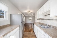 Building Photo - $1495 Charming, remodeled 3-Bed/1-Bath Ran...