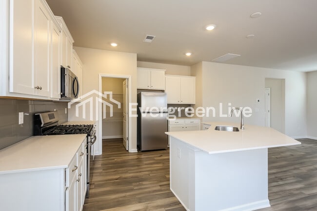 Building Photo - now