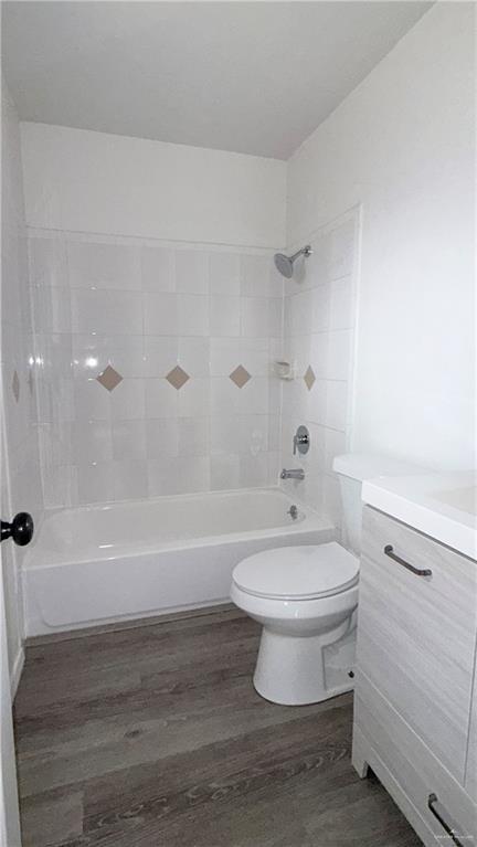 Building Photo - 10 Gastel Dr