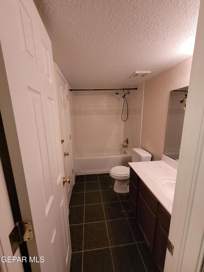 Building Photo - 11330 Loma Del Sol Dr