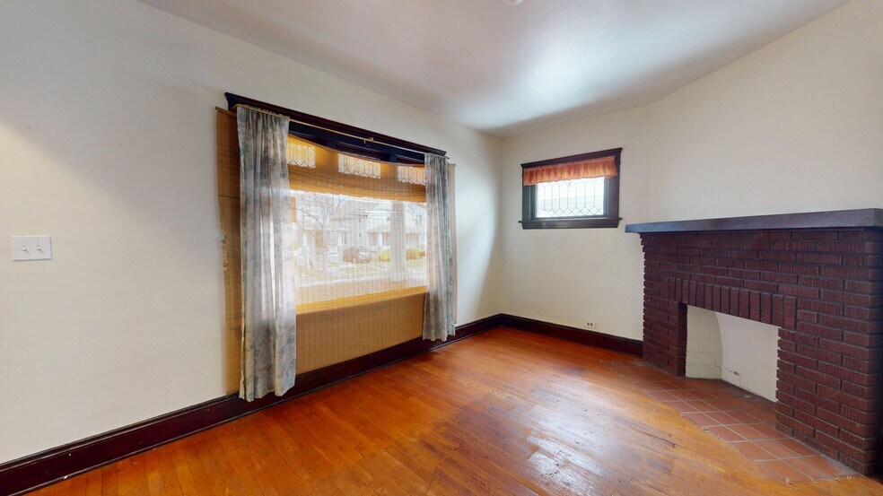 Building Photo - 12900 Hoy Ave